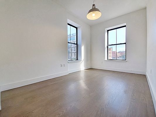 5th image of 839 Dekalb Ave #2L
