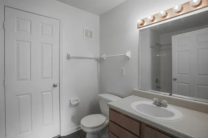 Waterfront Pointe — Photo 12
