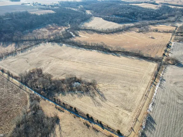 687th Ave, Eddyville, IA 52553