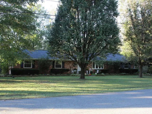 1545 Edgefield Ct, Cookeville, TN 38506