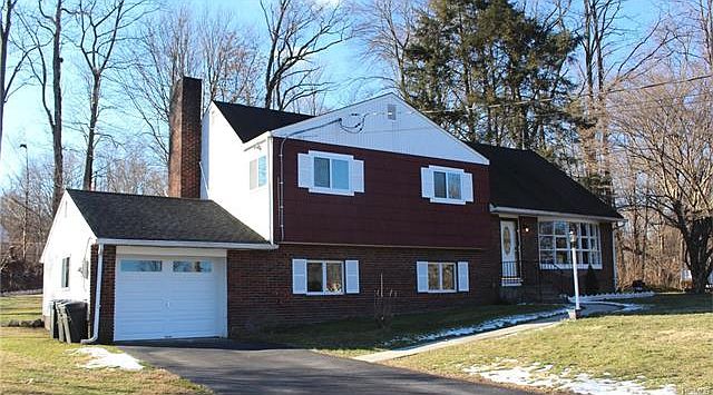 1st image of 9 Concord Dr