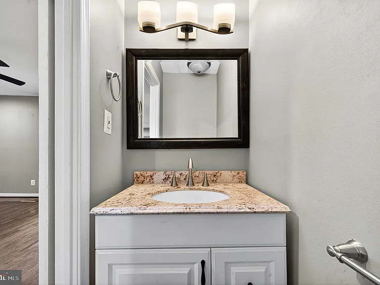 16611 Geddy Ct — Photo 14