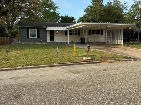 810 Pecan St, Teague, TX 75860