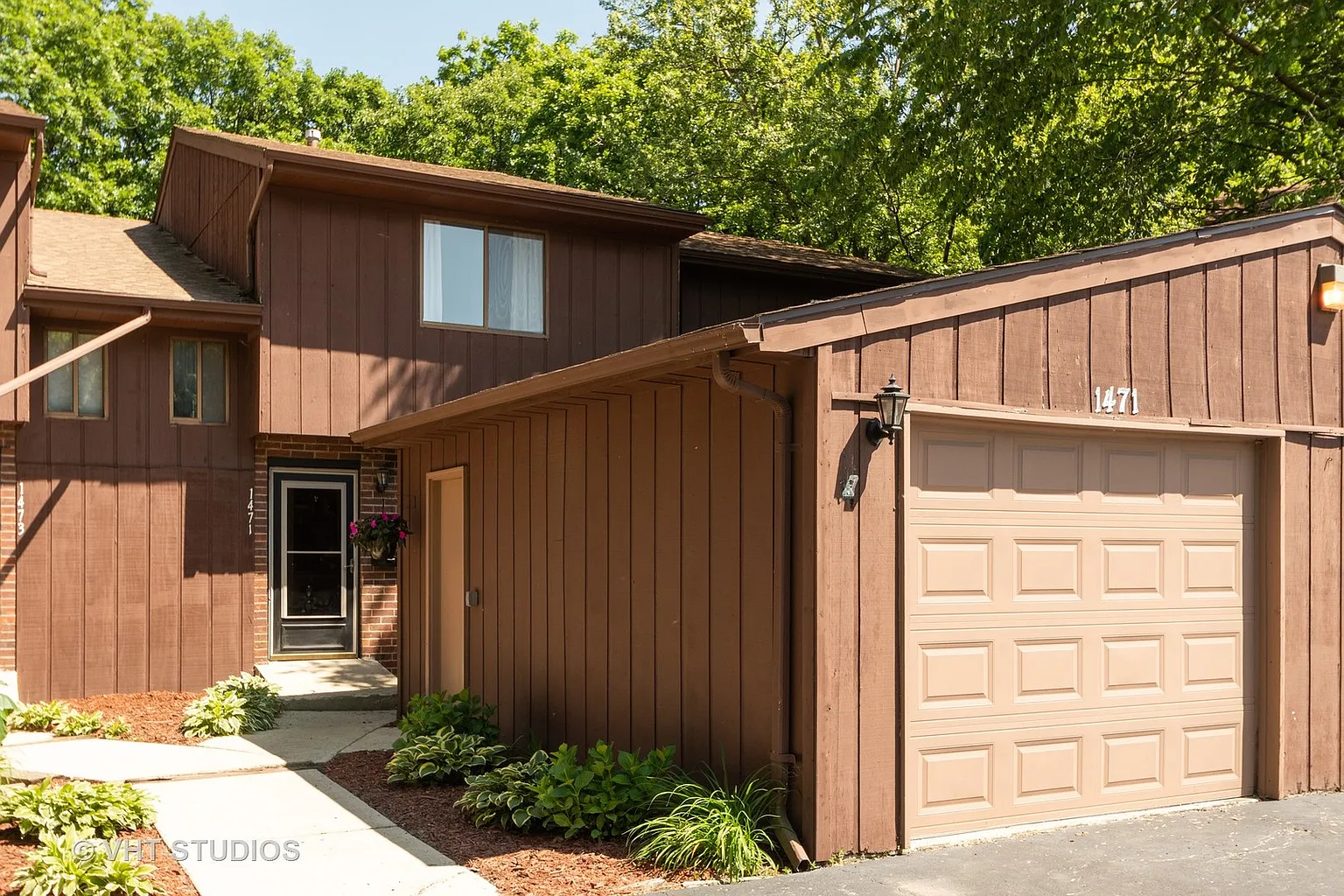 1471 Midland Ct photo 1