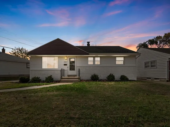 3907 North 94th STREET, Milwaukee, WI 53222