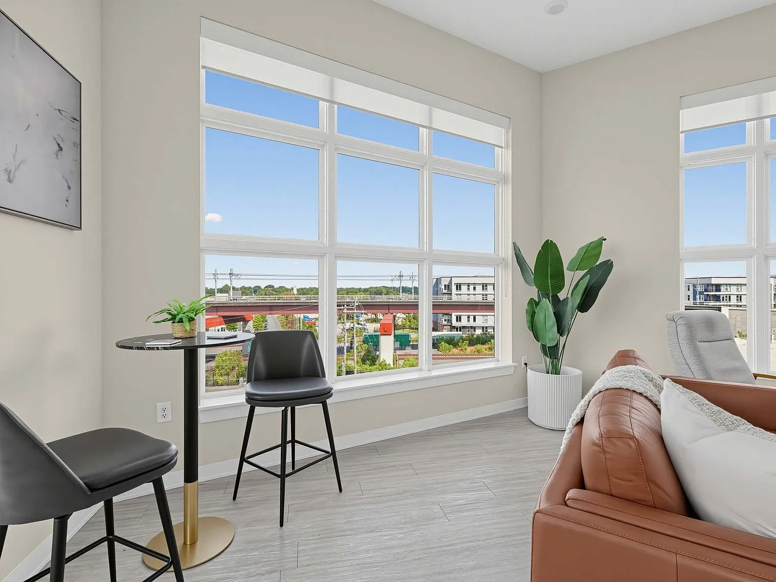 2 bed, 2.0 bath, 1442 sqft, $7,004 — Photo 4