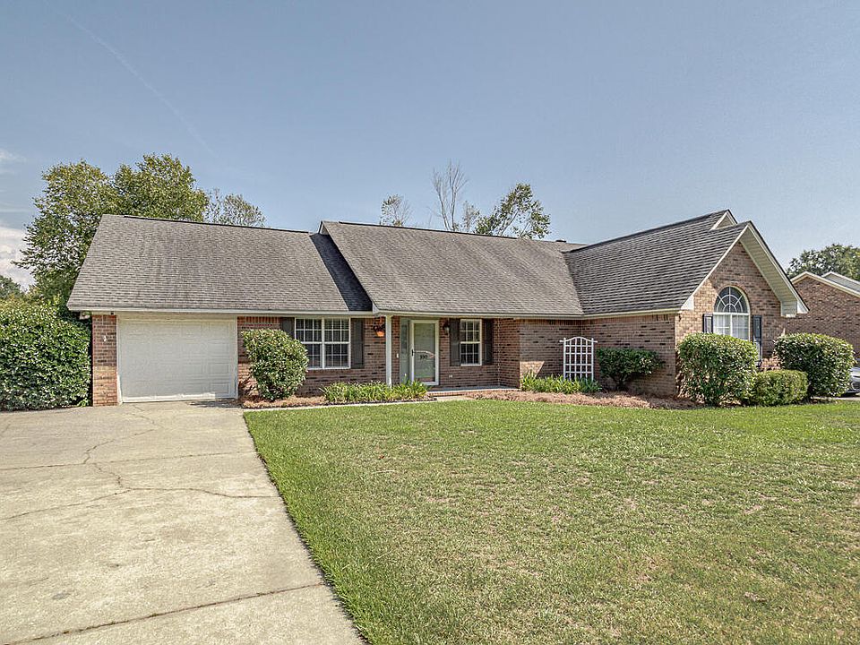1st image of 100 Radcliff Dr