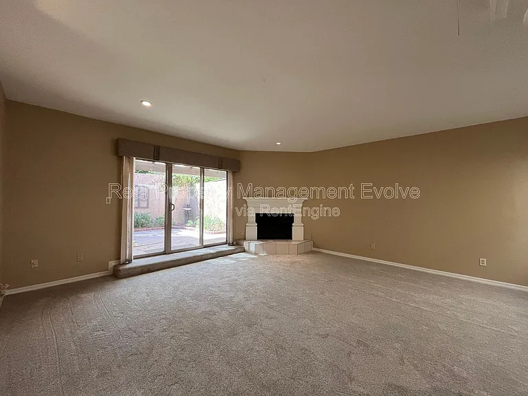 7513 N Via Camello Del Sur — Photo 11
