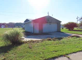 71285 Five Points Rd, Edwardsburg, MI 49112