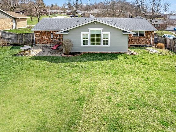 5th image of 4961 Arrowview Dr