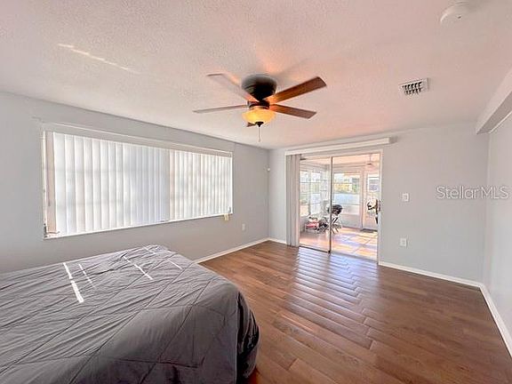 4th image of 7924 Halsey Dr