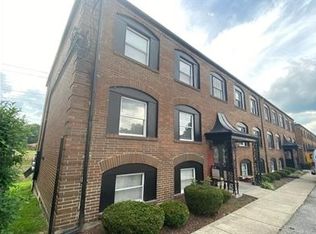 Woodbrook - Saddlebrook4900 - 2, Louisville, KY 40216