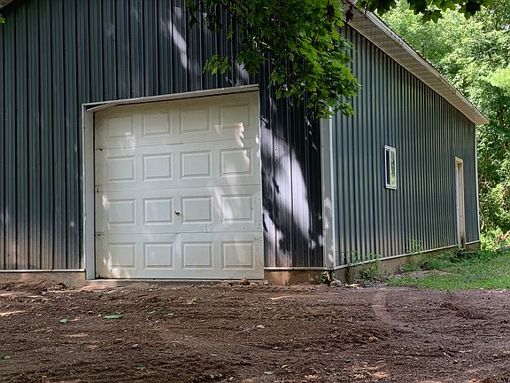 5th image of 2550 Miller Hwy