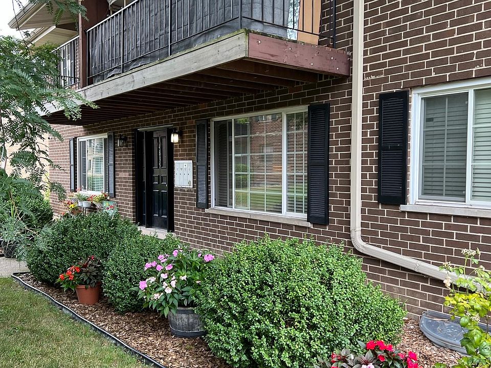 Exterior w/Private Balcony