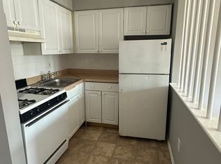 32 Stiles St #C6, Elizabeth, NJ 07208