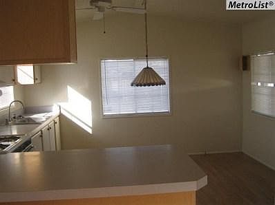 5th image of 820 N Lincoln Way Spc 15