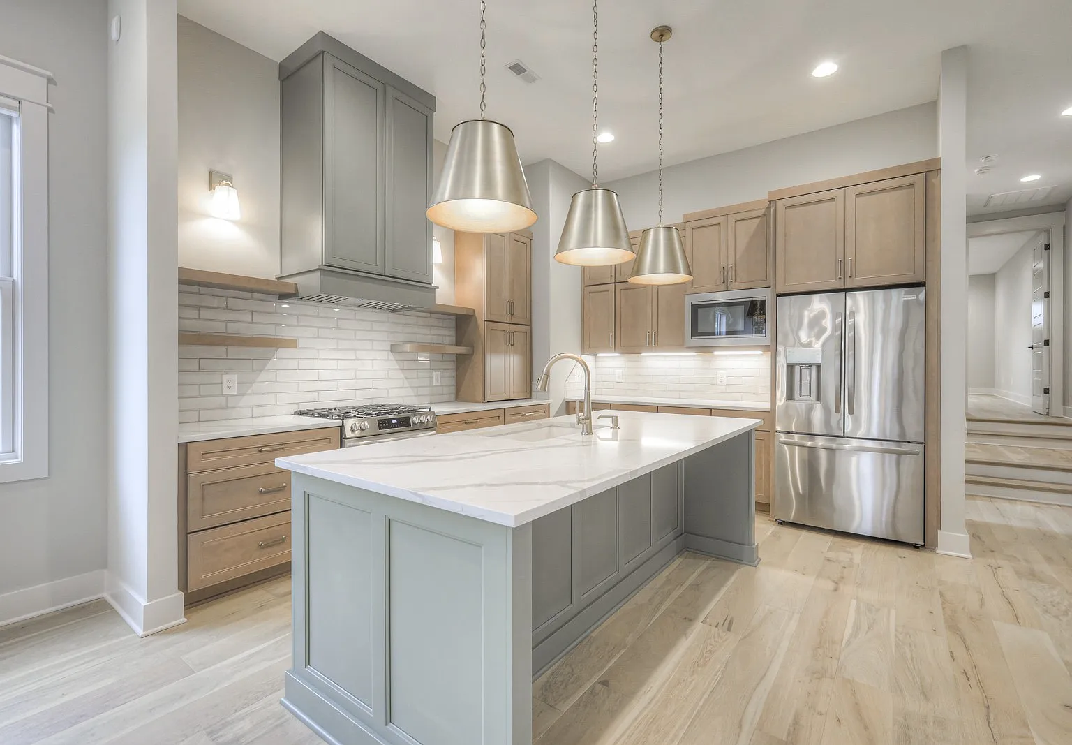 821 Acklen Ave — Photo 3