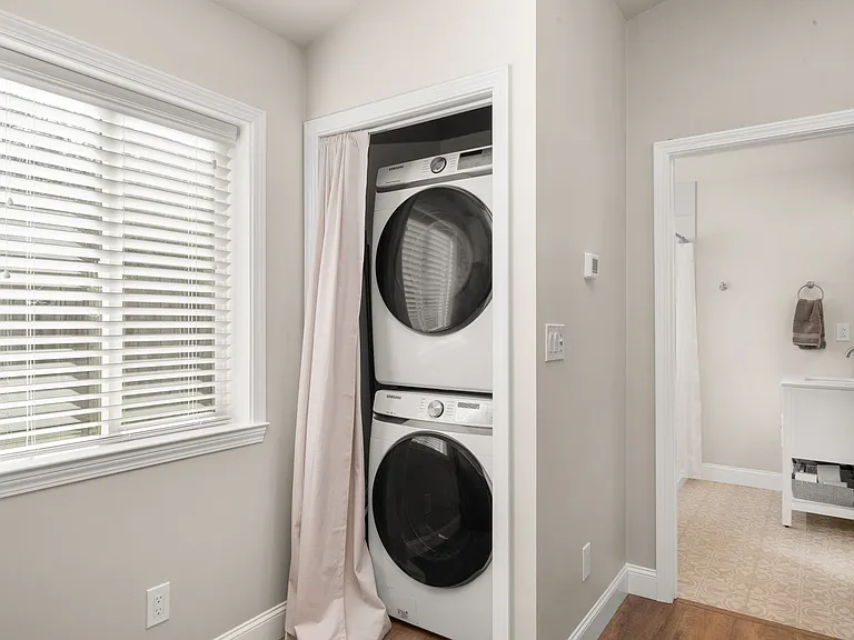 265 E 6th Ave #1 — Photo 15