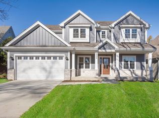 418 Davis St, Downers Grove, IL 60515