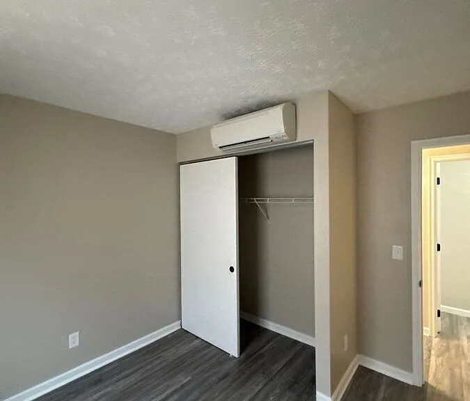 2390 W North Bend Rd #4 — Photo 12