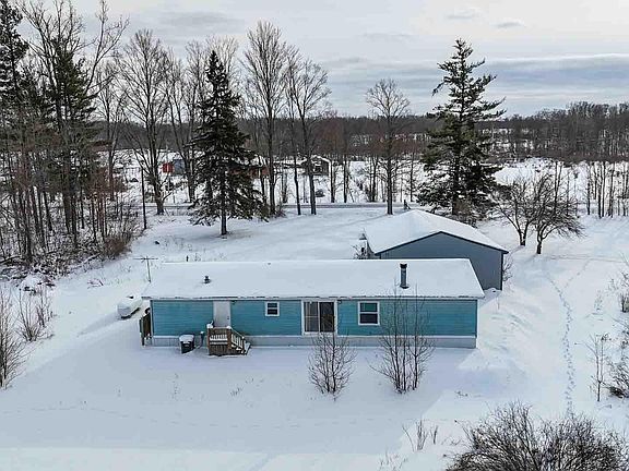 3rd image of 10380 Seventeen Mile Rd