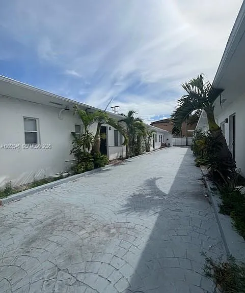 2900 W Flagler St #11 — Photo 6