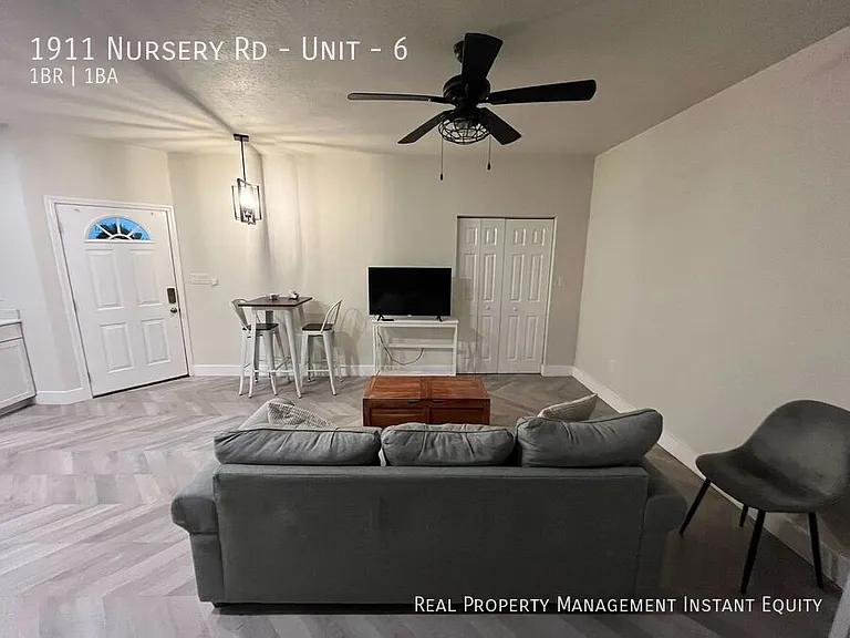 1911 Nursery Rd #6 — Photo 2