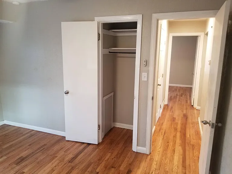 703 E Stewart St — Photo 15