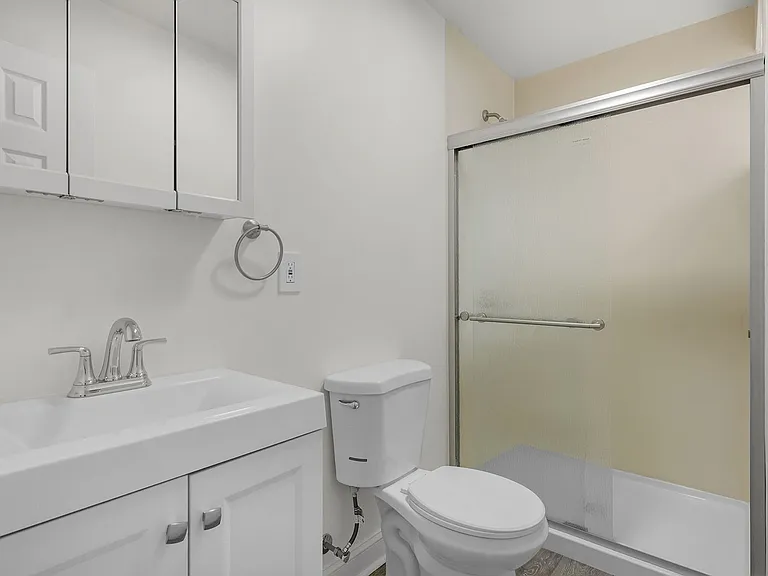 2412 Francis St — Photo 15