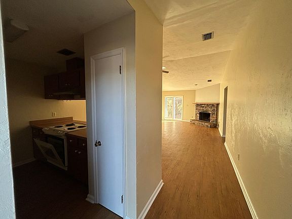 4th image of 4815 Clara Kee Ct