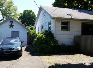 1019 S End Rd, Oregon City, OR 97045