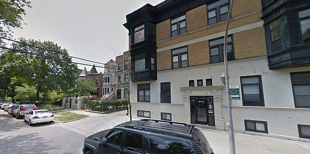 1st image of 2550 N Burling St APT 1N