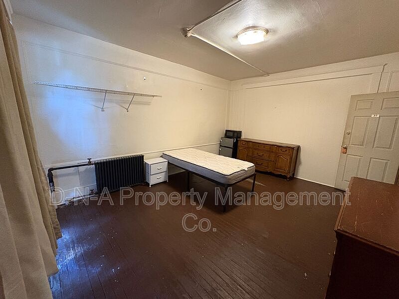 1st image of 729 Main St #37