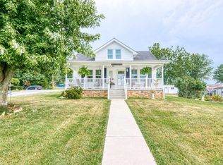 2095 Geneva St, Christiansburg, VA 24073