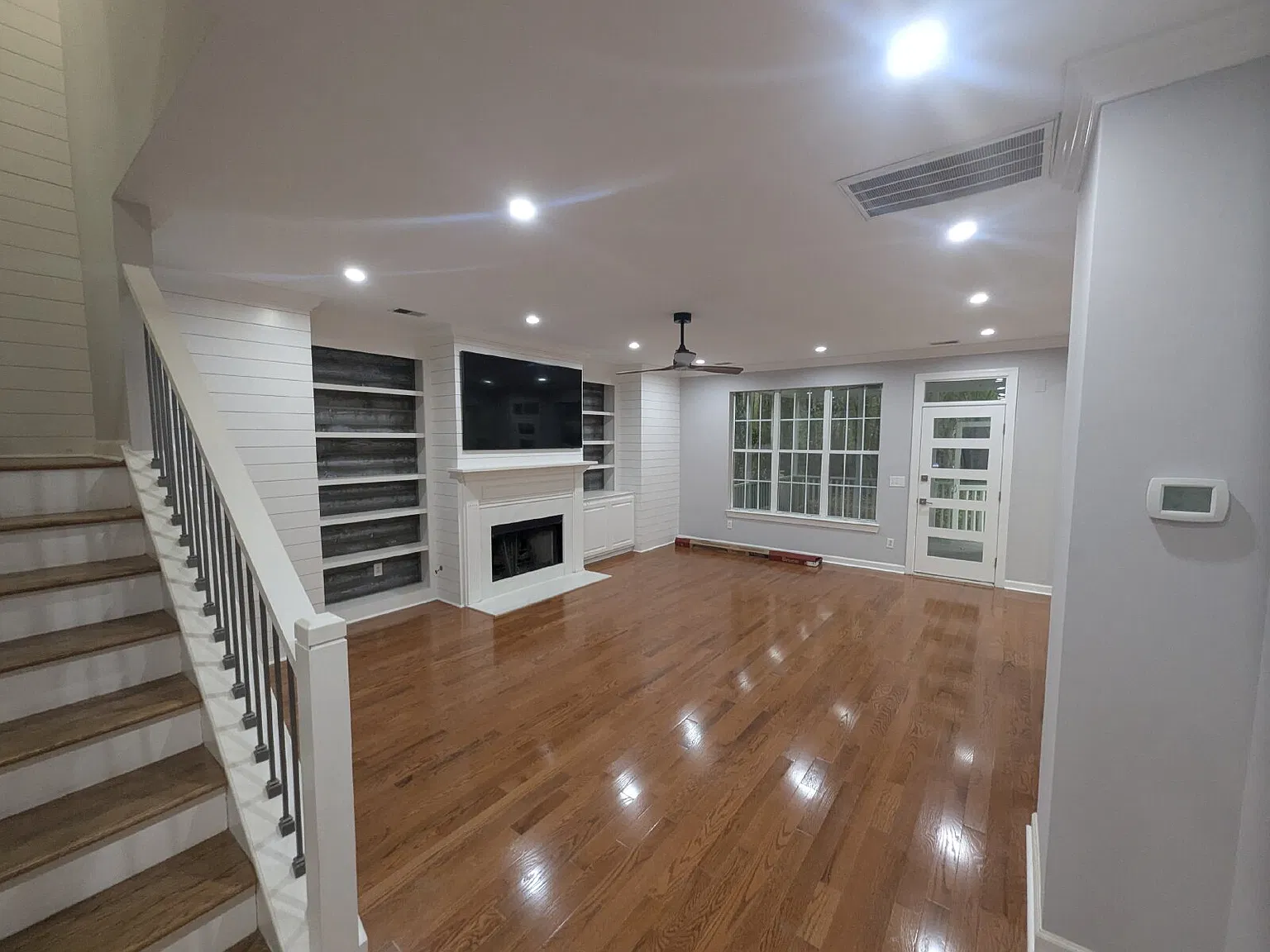 4 bed, 3.5 bath, 2496 sqft, $4,750 — Photo 4