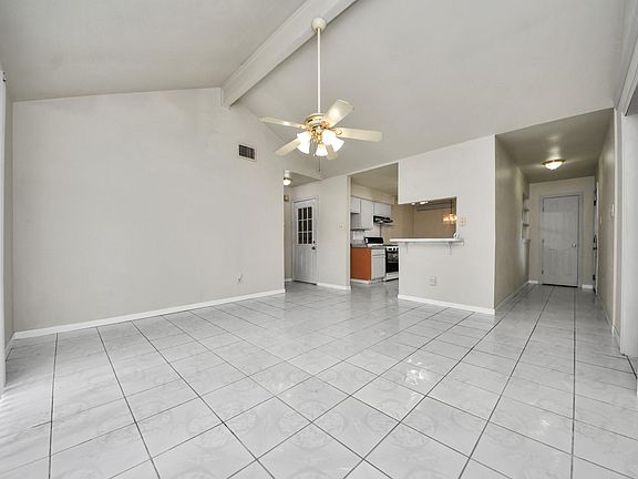 4th image of 10406 Sagestar Ln