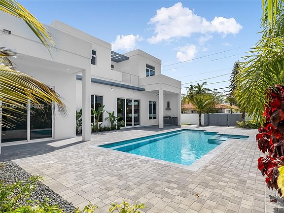 5th image of 9895 NW 26th St