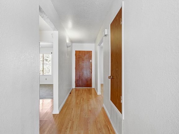 4th image of 3313 Monterey Ave