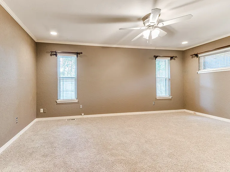 6313 Avalon Ln — Photo 34