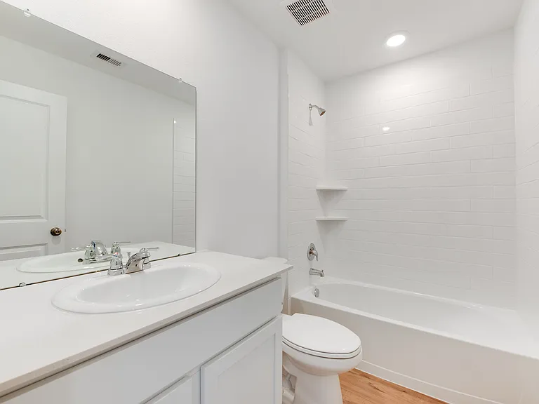 Upstairs Secondary Bathroom