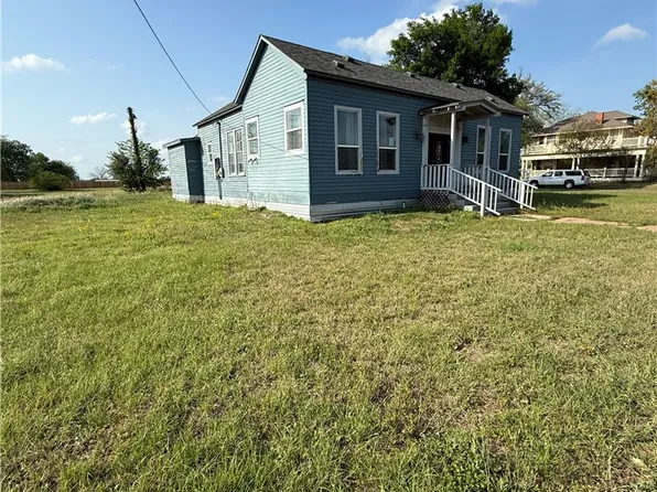 507 E Logan St, Calvert, TX 77837