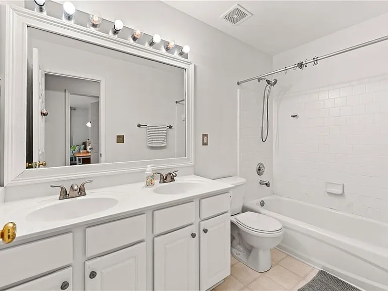 5087 Wellisford Ct — Photo 34