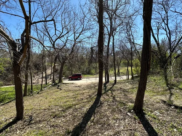 1415 Fayette St, Dallas, TX 75203