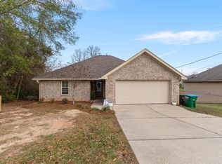 210 Collins Rd, Petal, MS 39465