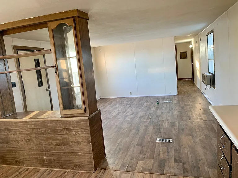 1101 Loring Ave #3 — Photo 6