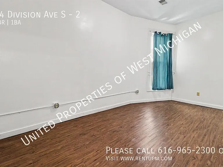 24 Division Ave S #2 — Photo 10