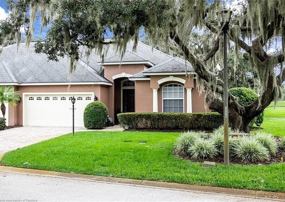 1st image of 3067 Royal Oaks Ct