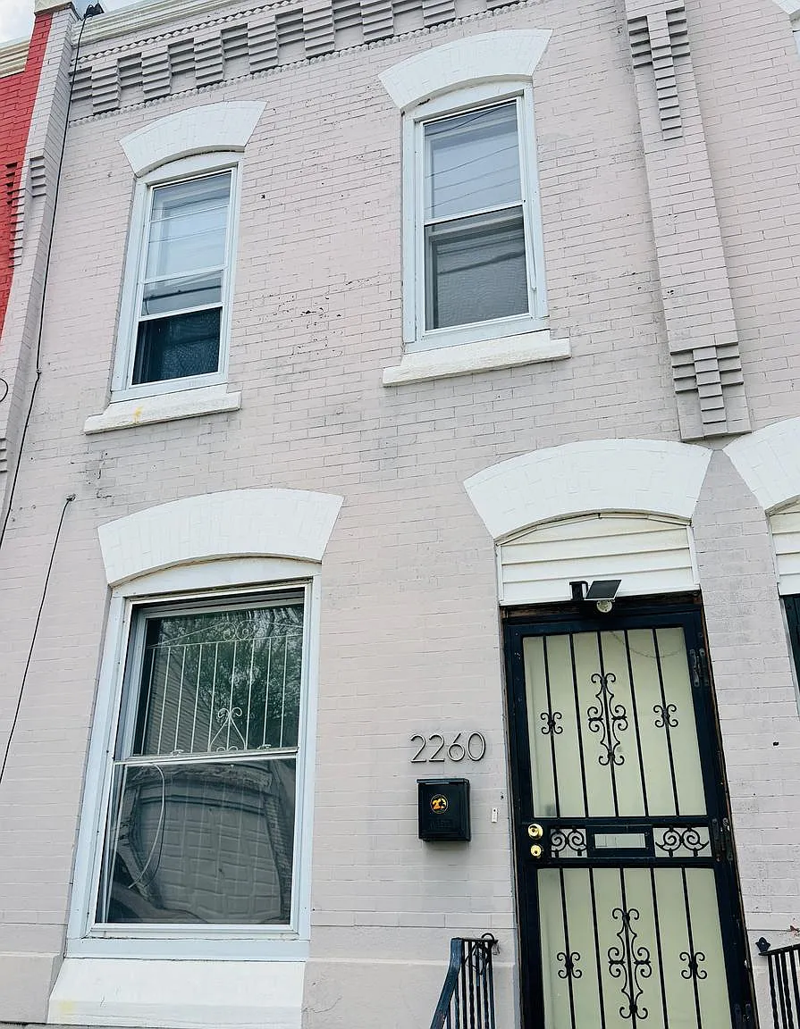 4 bed, 1316 sqft, $1,800 — Photo 1