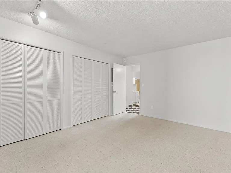 1156 Alki Ave SW — Photo 15