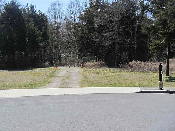 2nd image of 35 Miranda Ln